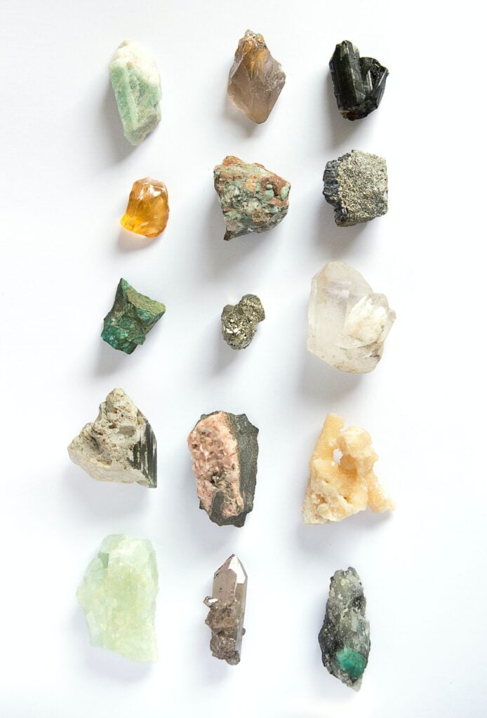 gemstones knowledge assorted-color stone lot