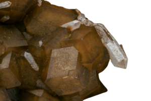 Discover the Magic of Violet Aura Quartz : Meaning, Properties